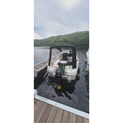 Quicksilver Active 510 Cabin s motorem Mercury 60